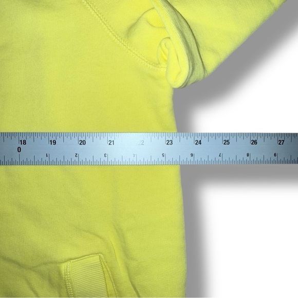 NWT LILLY PULITZER Luxletic Beach Comber Pullover - XXL Calla Yellow - Picture 11 of 16